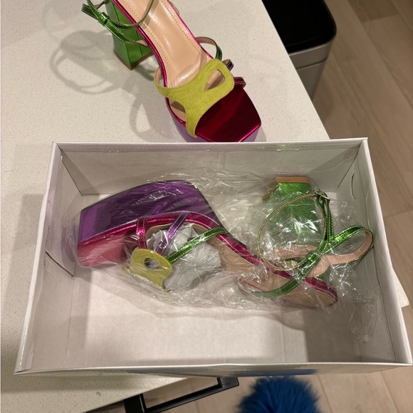 Shoes Never worn - Picture 3 of 4